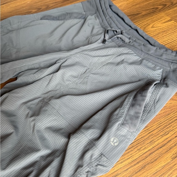 🍋 Lululemon Studio Crop *No Liner - Picture 4 of 6